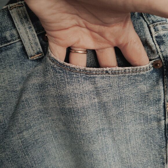 Calvin Klein Women's jeans Blue Cropped Cuffed Medium Wash Denim Jeans Size 10 - Picture 7 of 11